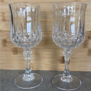 Crystal-Patterned Clear Wine Glasses - Set of 2